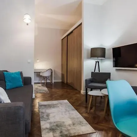 Perfect Place To In City Center 40m2 W4 Apartment