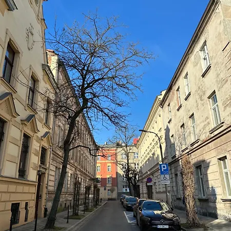 Wroblewskiego No 2 Apartments *